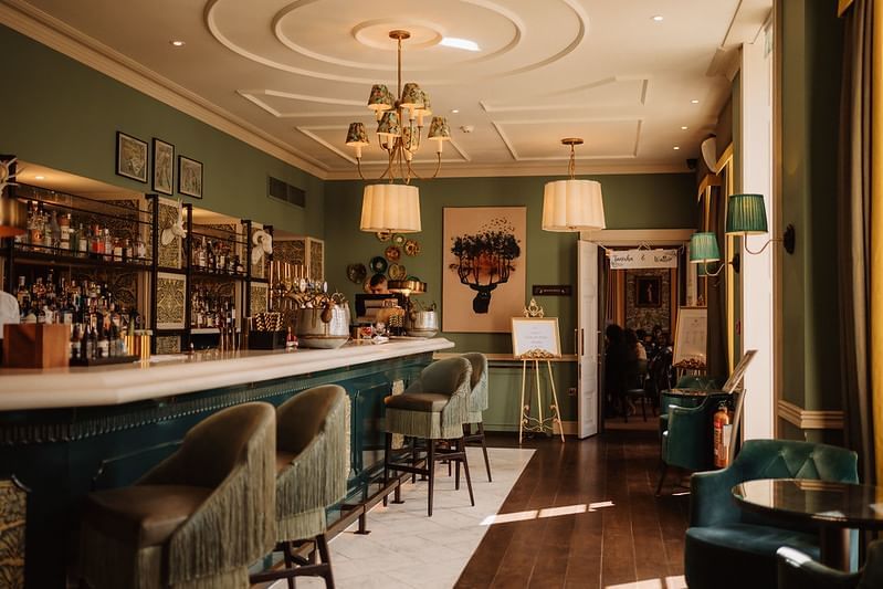 Stylish bar area in Richmond Hill Hotel, perfect for intimate gatherings and networking events.