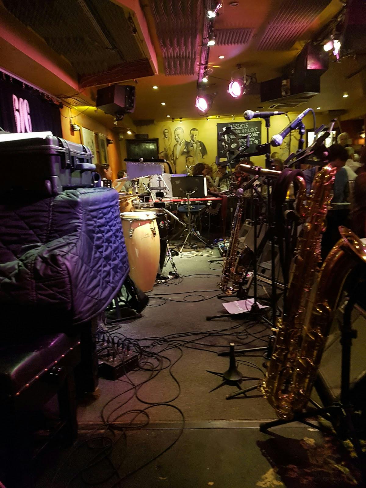 606 Club - >Sophie White</a>