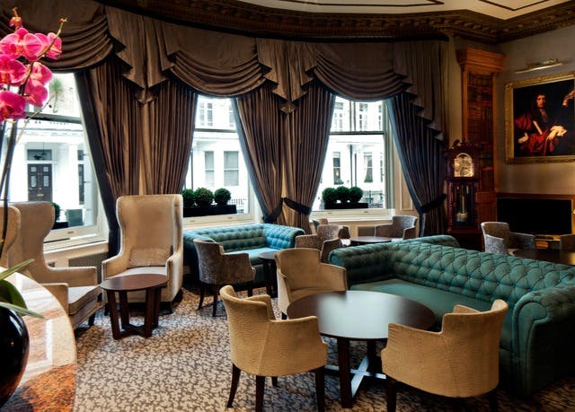 Sophisticated lounge at Gem Strathmore Hotel for networking and meetings.