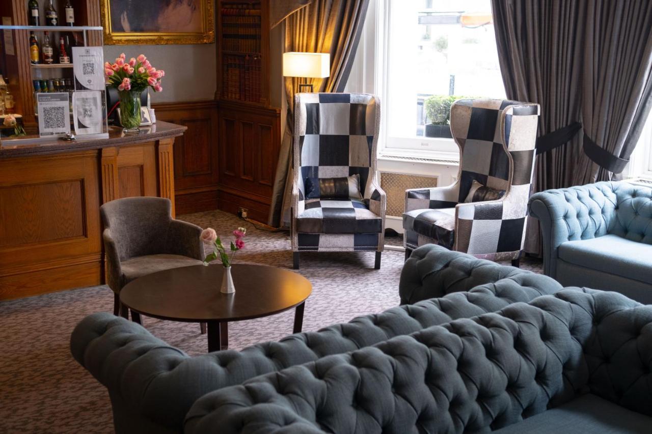 Stylish lounge at Gem Strathmore Hotel for networking and meetings.