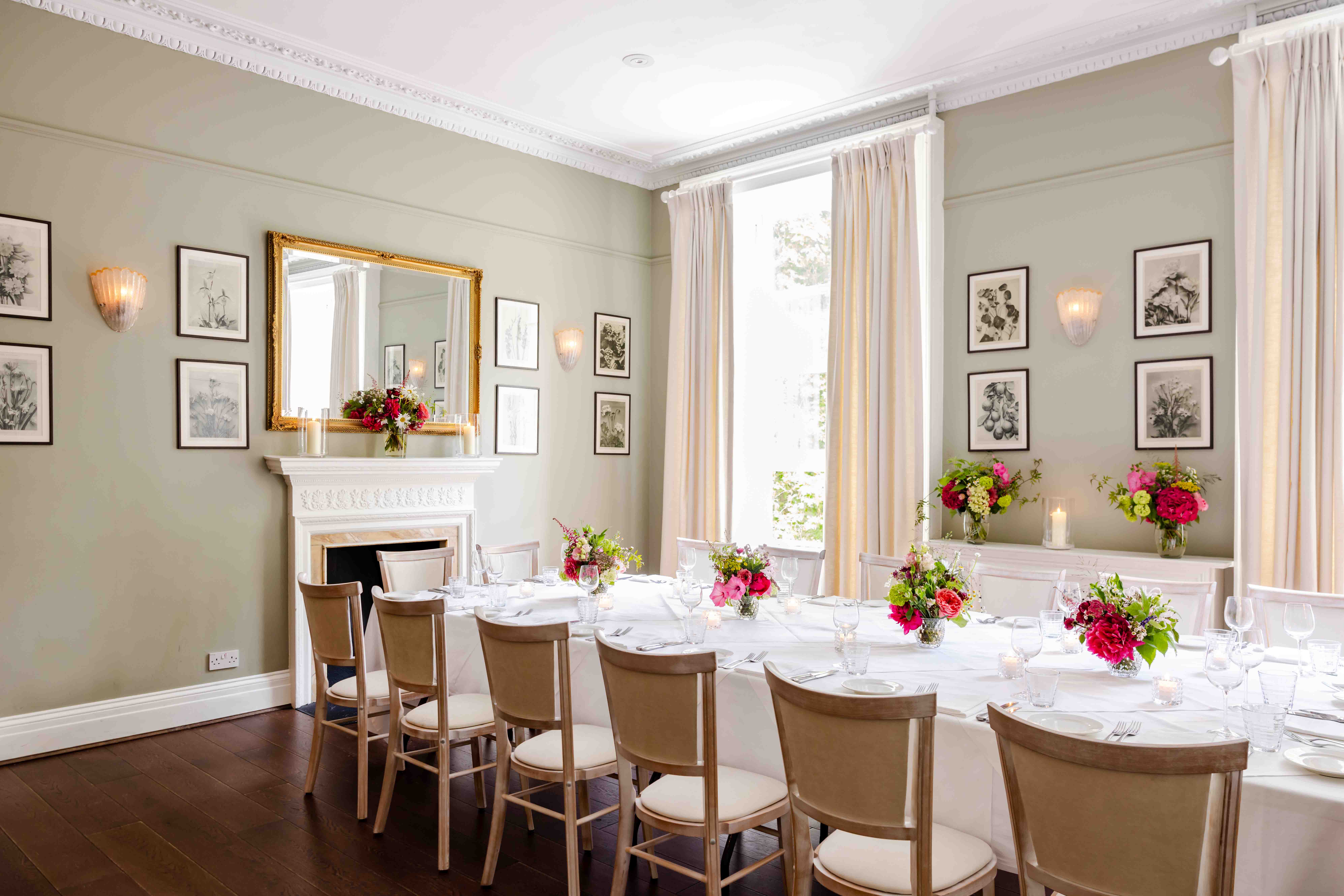 Salonik Room - 4y1ynr00rhk.jpg