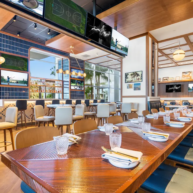 Modern dining space at Hudson & Nash, perfect for events with elegant decor and flexible seating.