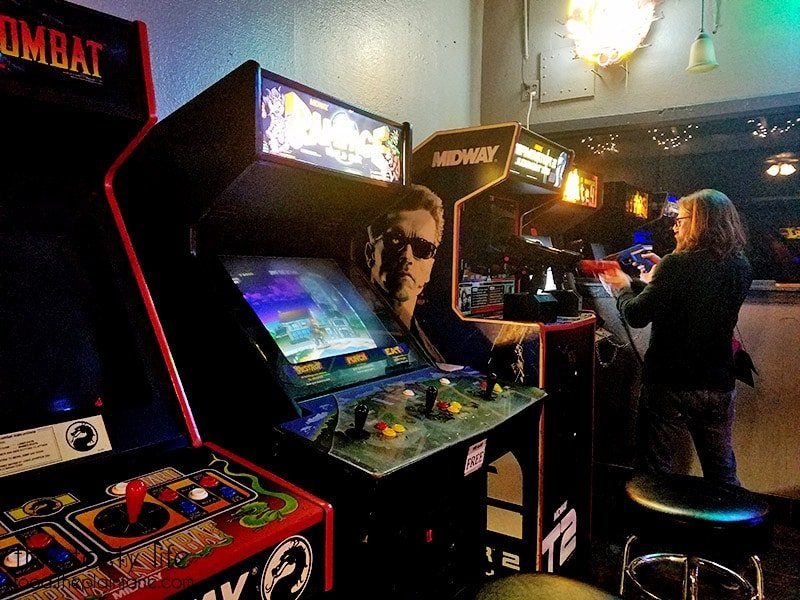 Vibrant arcade at Brewskis Bar for team-building and unique events.