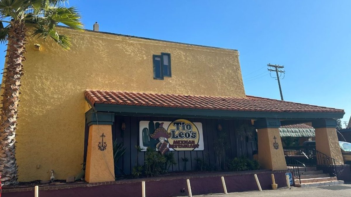 Vibrant Tio Leo's Mexican Restaurant, ideal for casual gatherings and events.