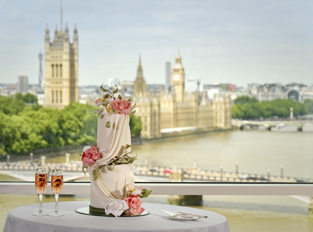 Riverview Lounge - epu50giefxq.JPG