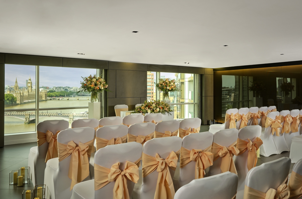 Riverview Lounge - poqivlm1x3a.JPG