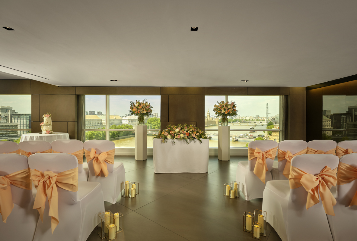 Riverview Lounge - vmlor4skgh3.JPG