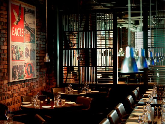 Stylish Dakota Grill Eurocentral with warm lighting, ideal for corporate dinners and gatherings.