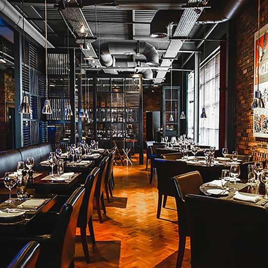 Dakota Grill Eurocentral: stylish restaurant with modern decor for events and gatherings.