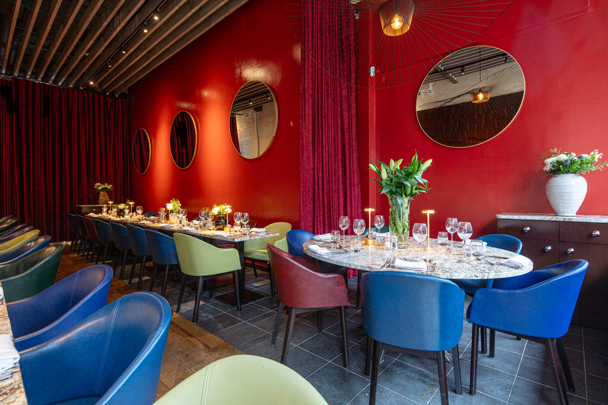 Regent Room at Smith's Bar & Grill: stylish dining space for corporate events and gatherings.