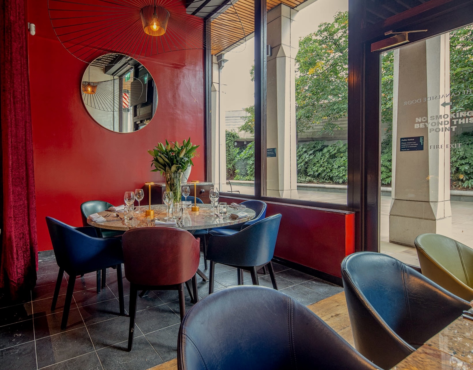 Regent Parlour at Smith's Bar & Grill: stylish dining for intimate meetings and events.