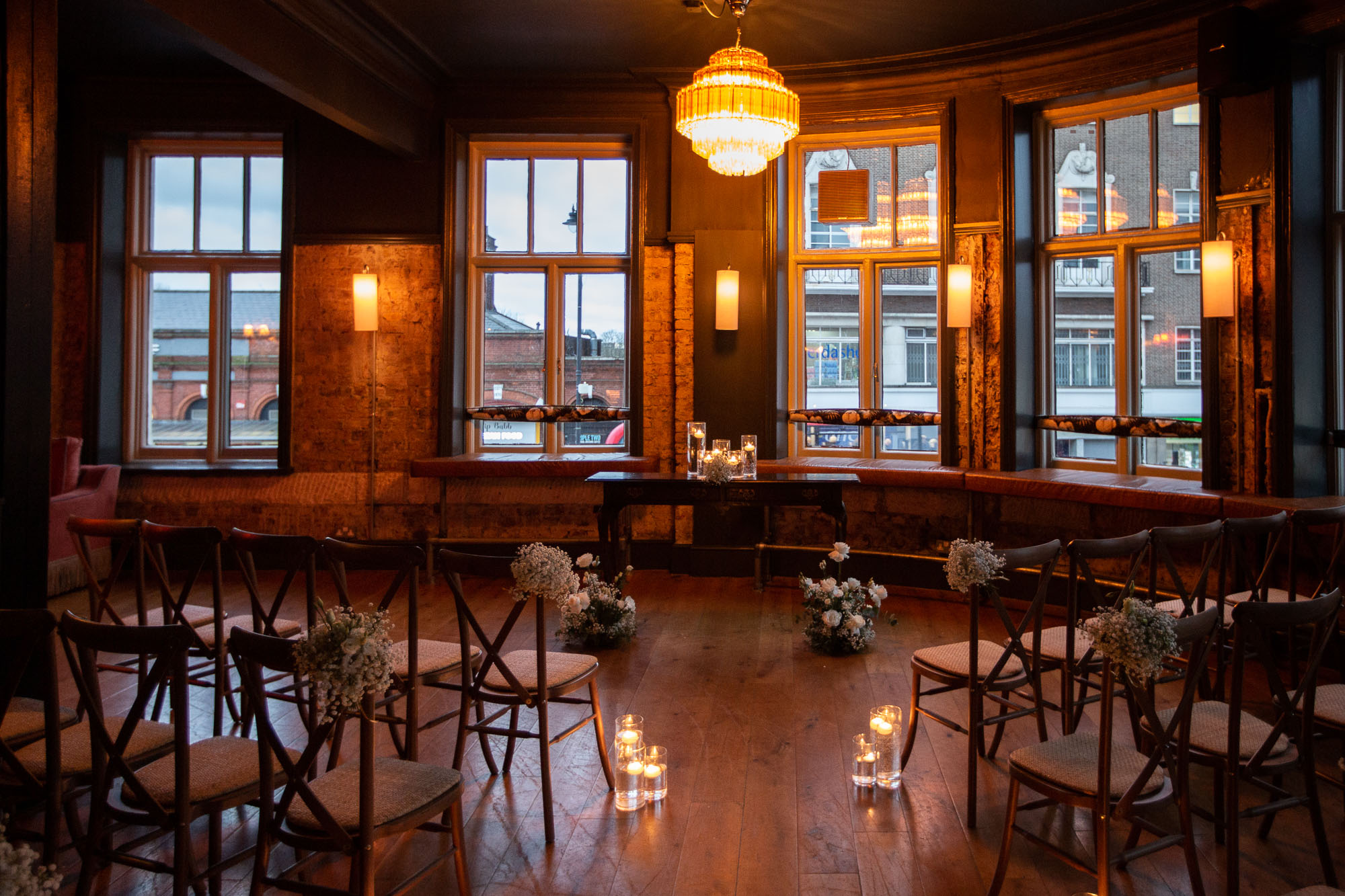 The First Floor Lounge - gu1lflrqagn.jpg