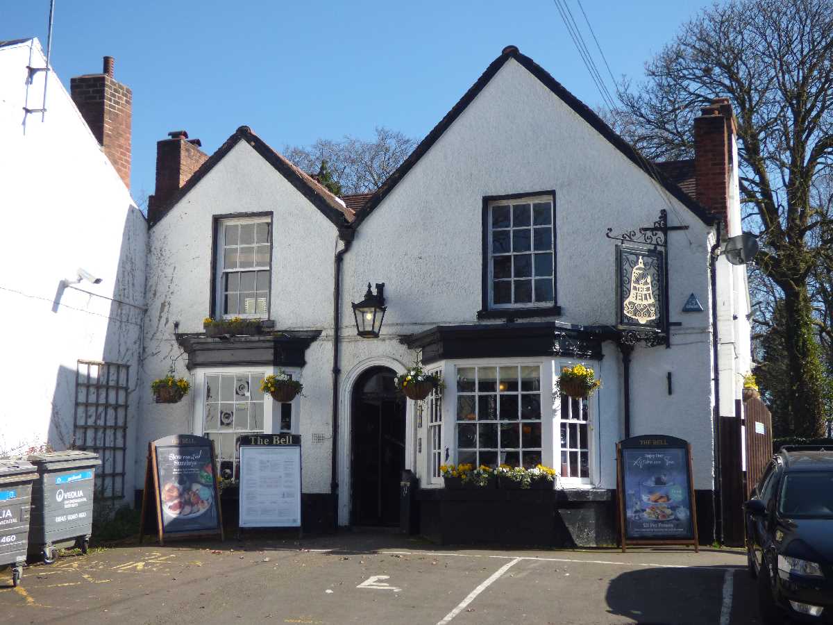 Charming Tiny Bar in Bell Harborne, perfect for casual events and networking.