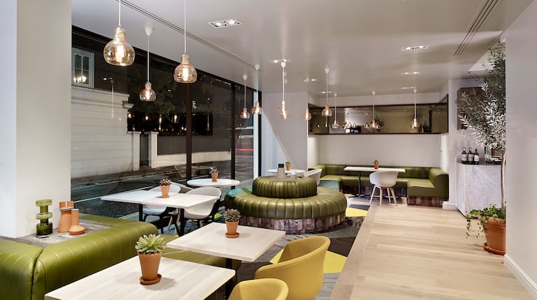 Restaurant - 01ebd98f-838b-477e-977f-da63ec086b90.jpeg