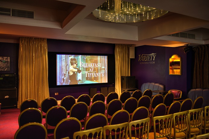 Private Cinema - 3moume14zgn.jpg