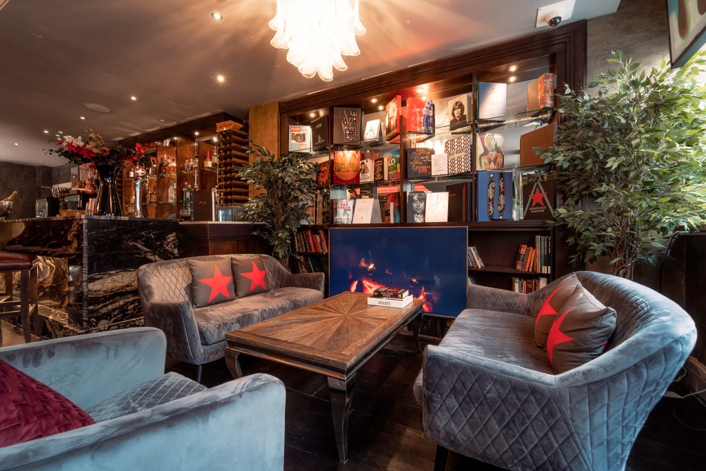Stylish lounge at Karma Sanctum Soho, perfect for networking events and meetings.