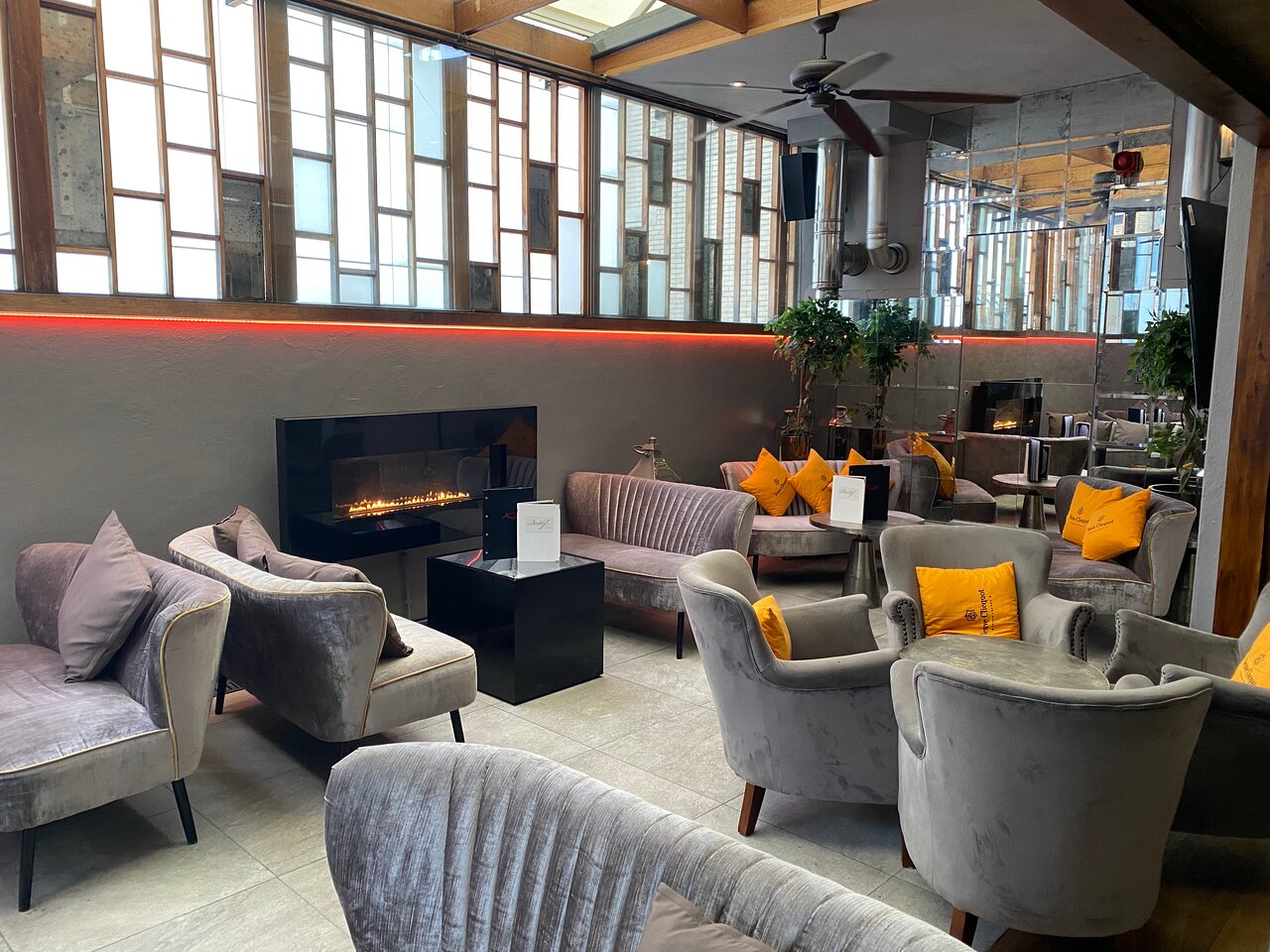 Stylish lounge at Karma Sanctum Soho, perfect for networking and casual meetings.