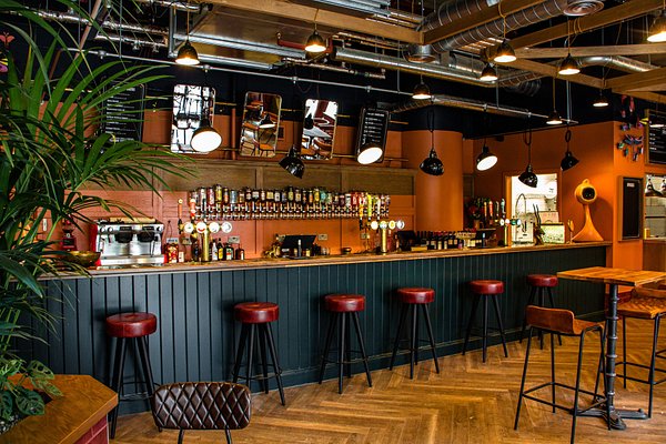 Private dining room at The Calabash, ideal for networking events and casual meetings.