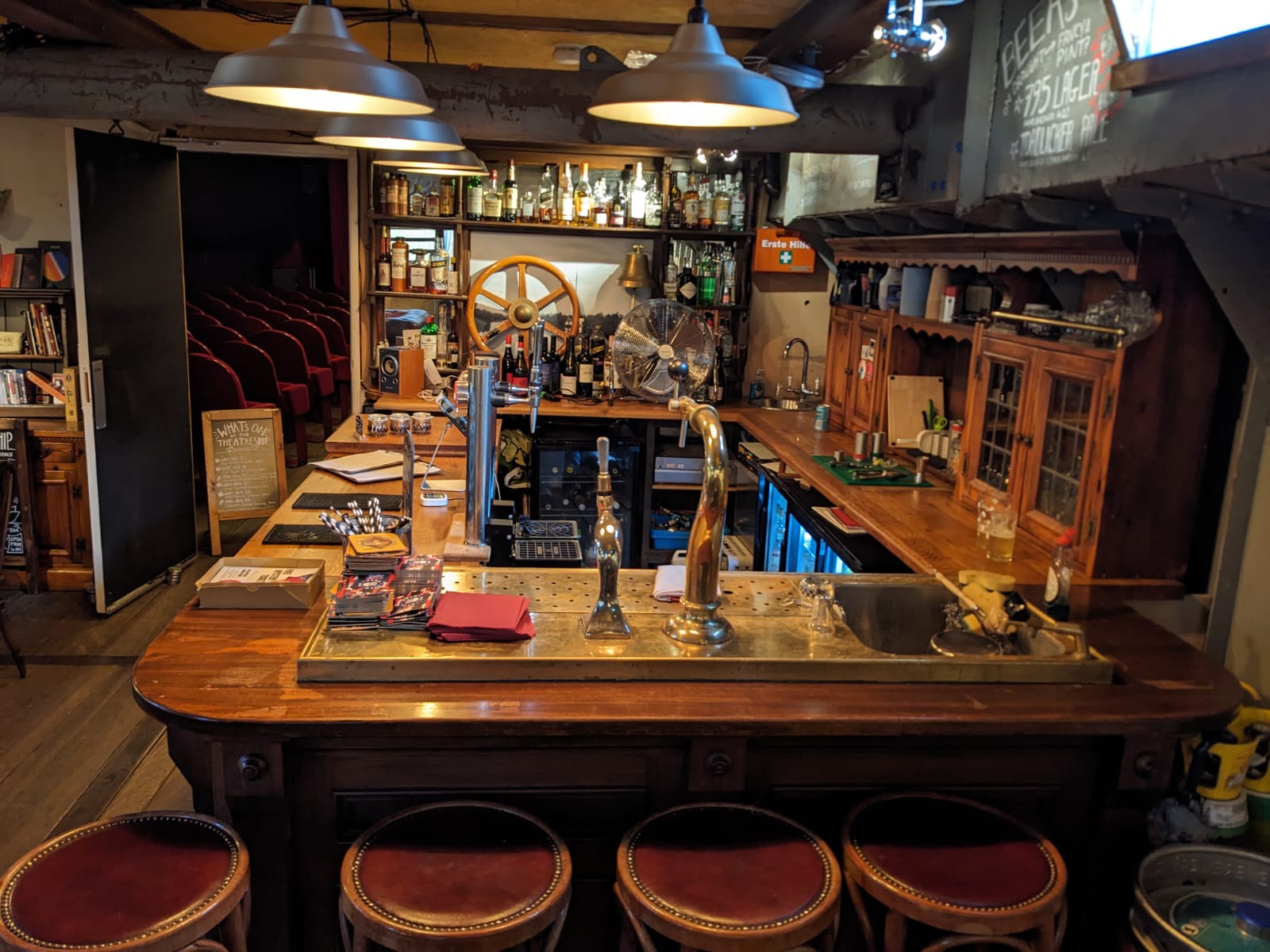 Theatre and Cinema Space - shs5jb5tozc.jpeg