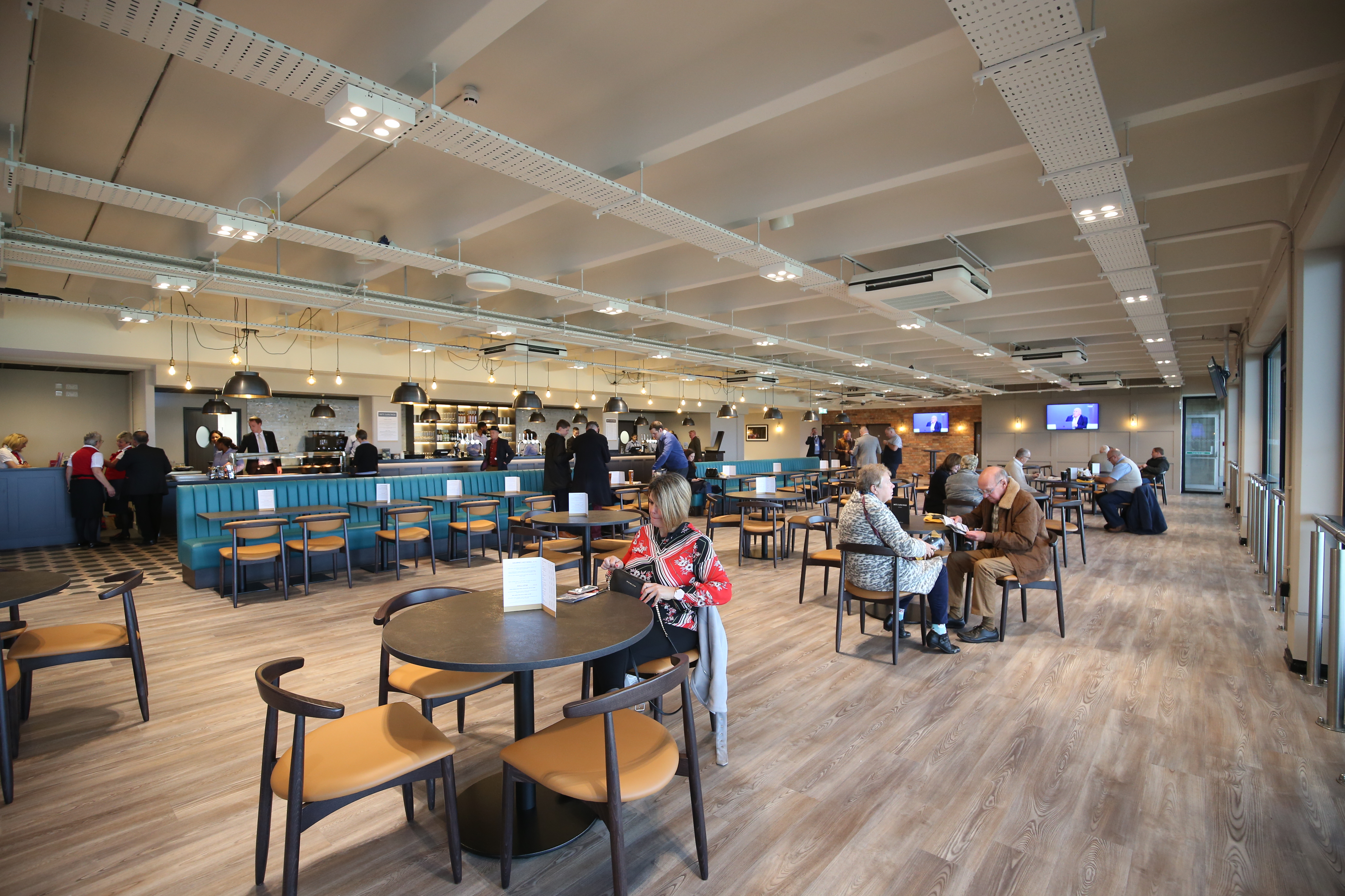 Spacious dining area at 1875 Lounge, perfect for networking events and meetings.