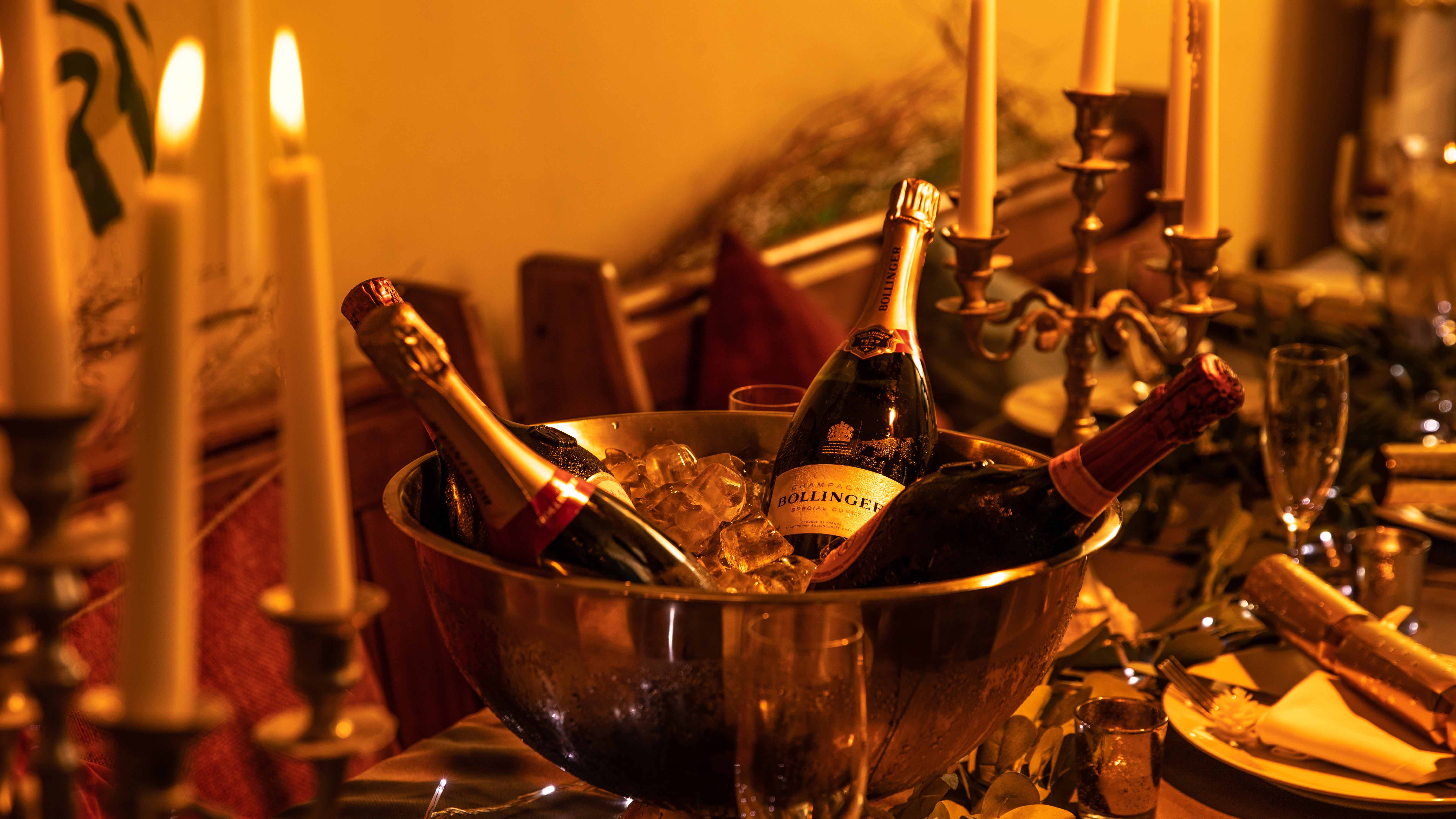 Christmas Hire - xiv1f1cc1tu.jpg