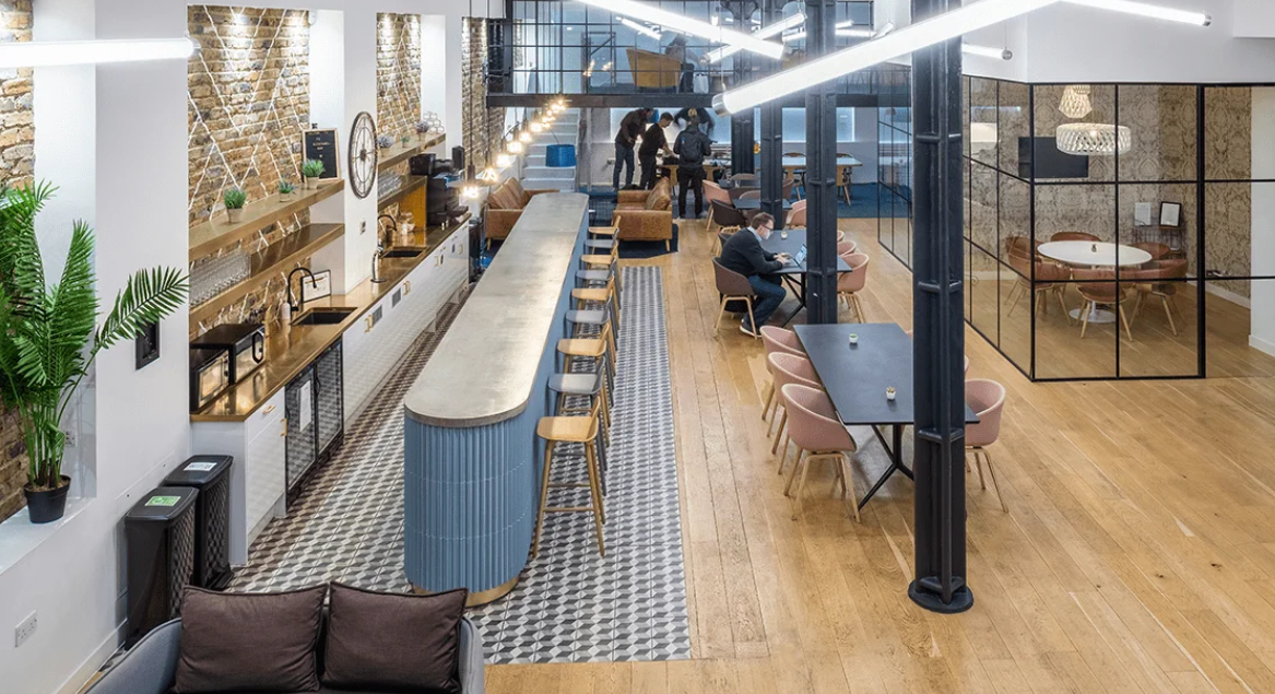 Modern Clerkenwell Event Space with stylish bar, ideal for networking and workshops.