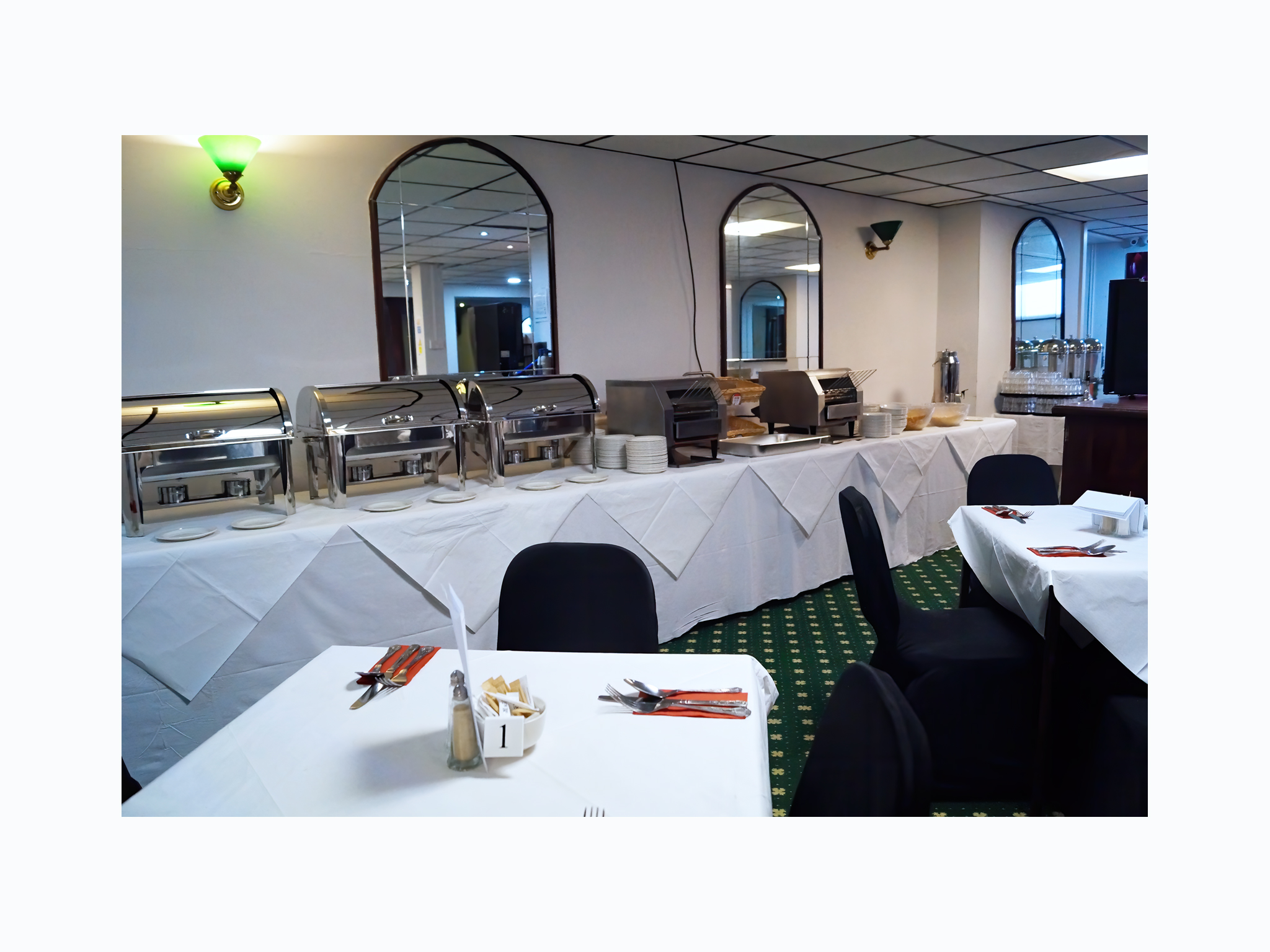 Bluewaters Hotel - image 1