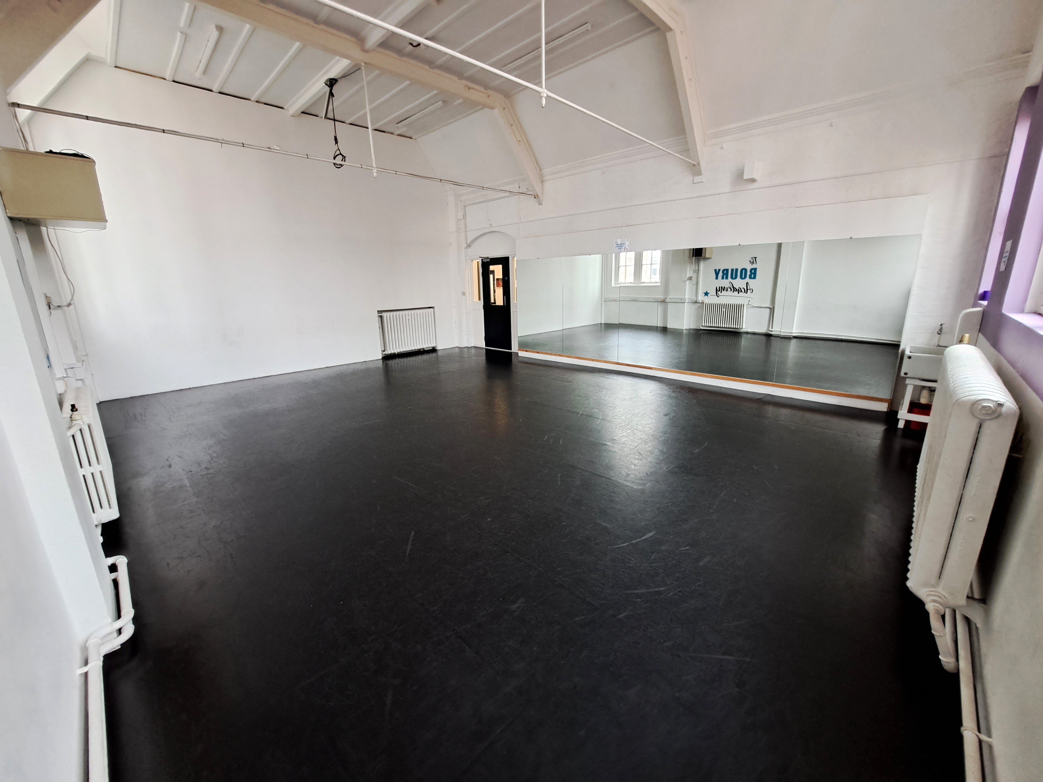 STUDIO ONE - 5n5f3bk510f.jpg