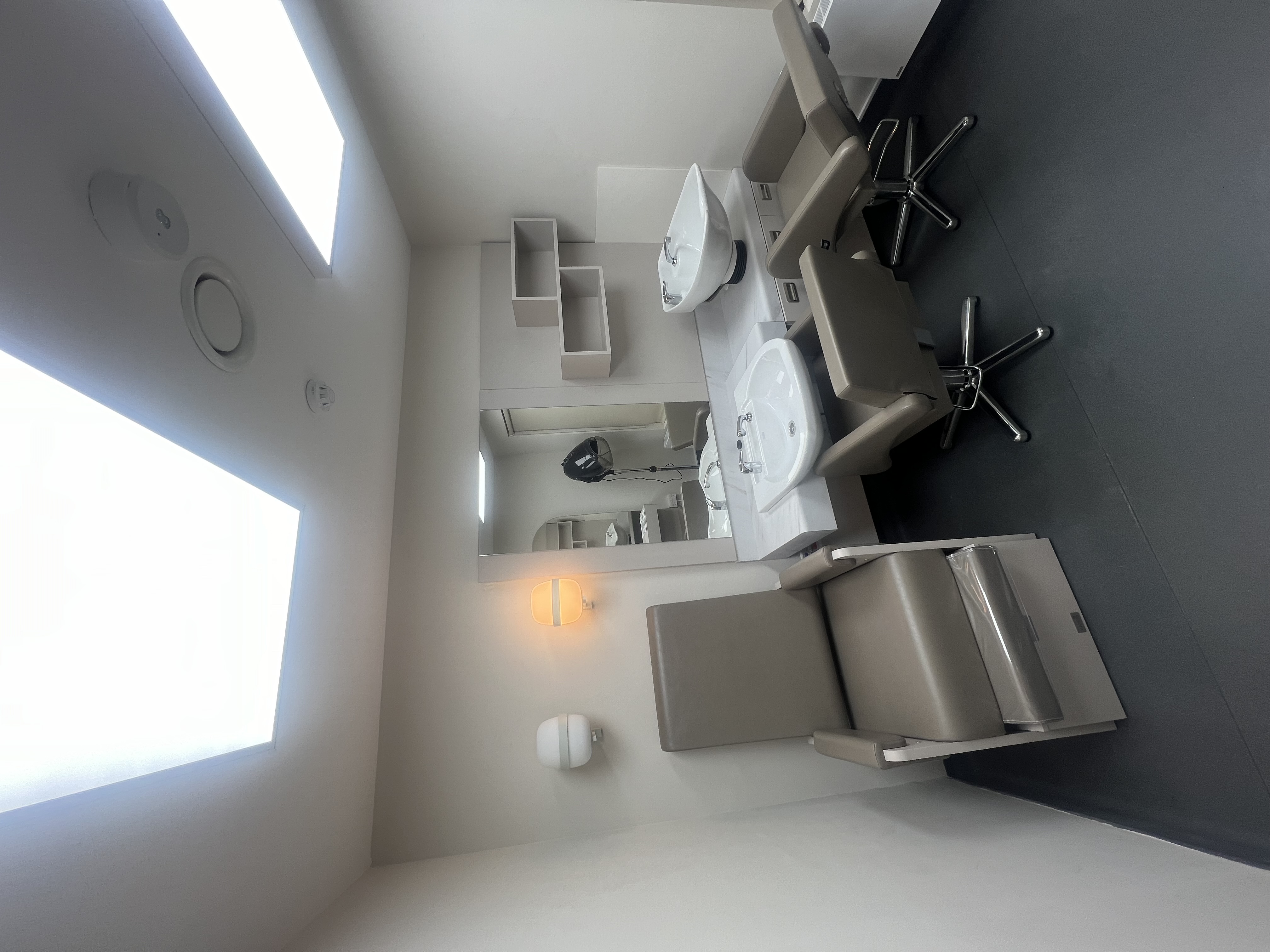 Grooming area at Bermondsey Spa, perfect for event professionals and performers.