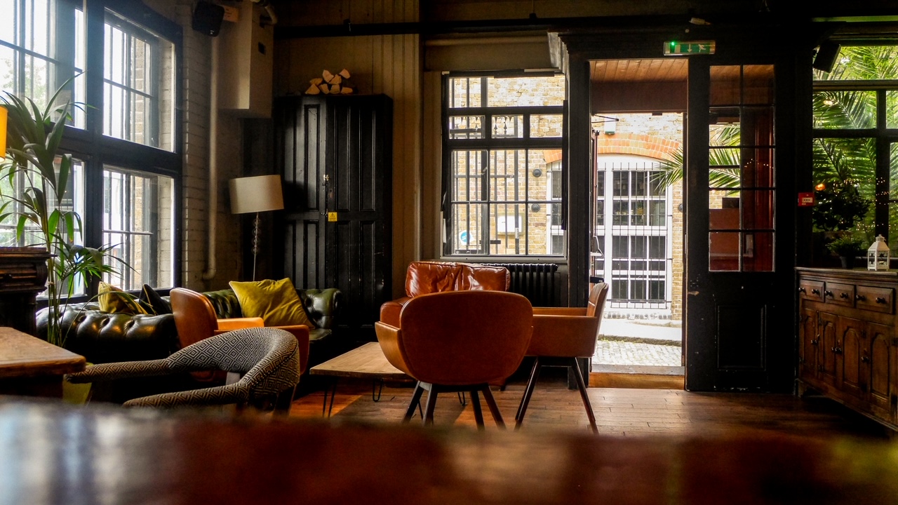 Cozy lounge at The Depot N7, perfect for networking events and informal meetings.