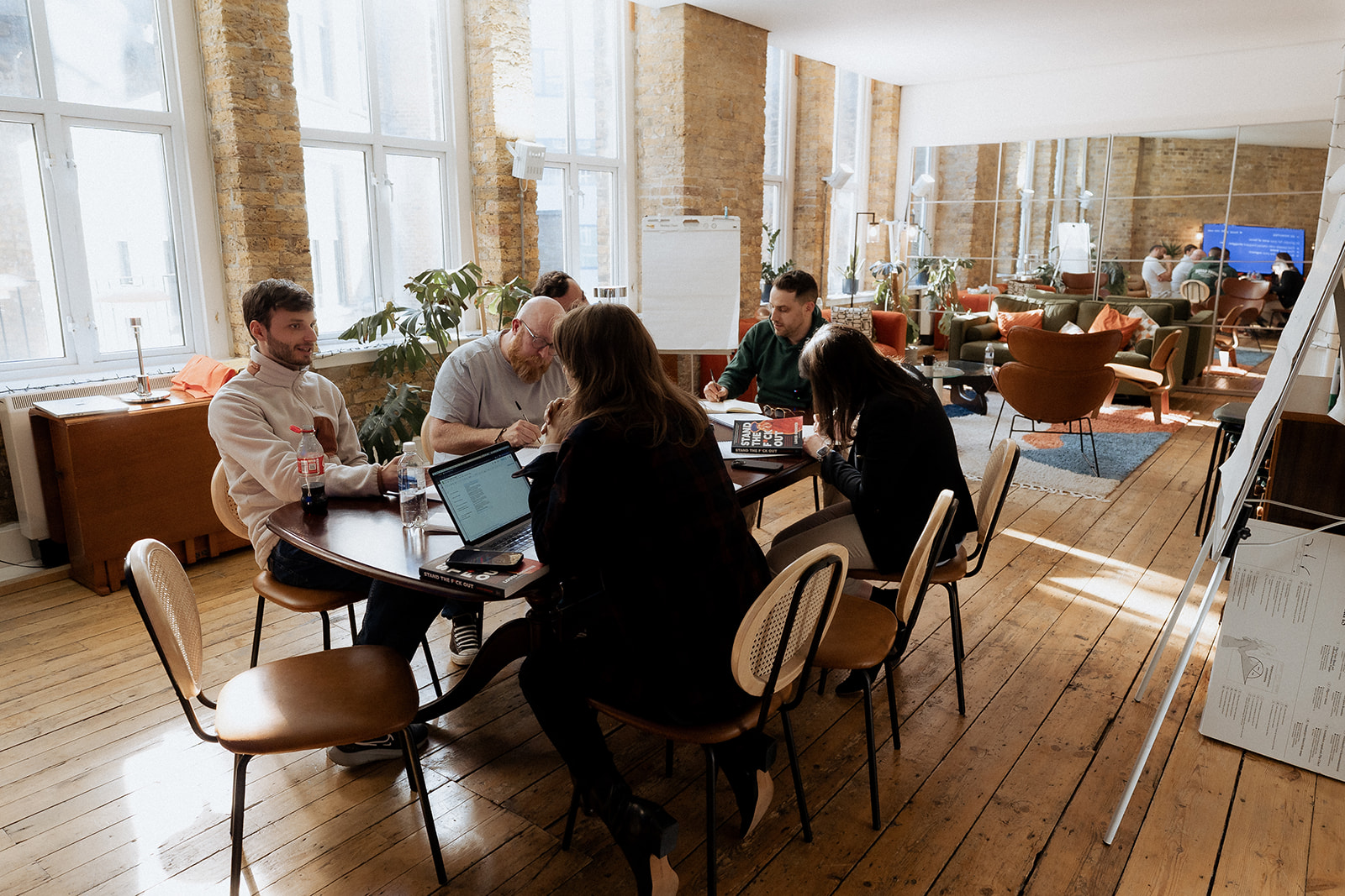 Meeting space - c9c408d7-8d17-47f8-8202-04052712fff0.jpg