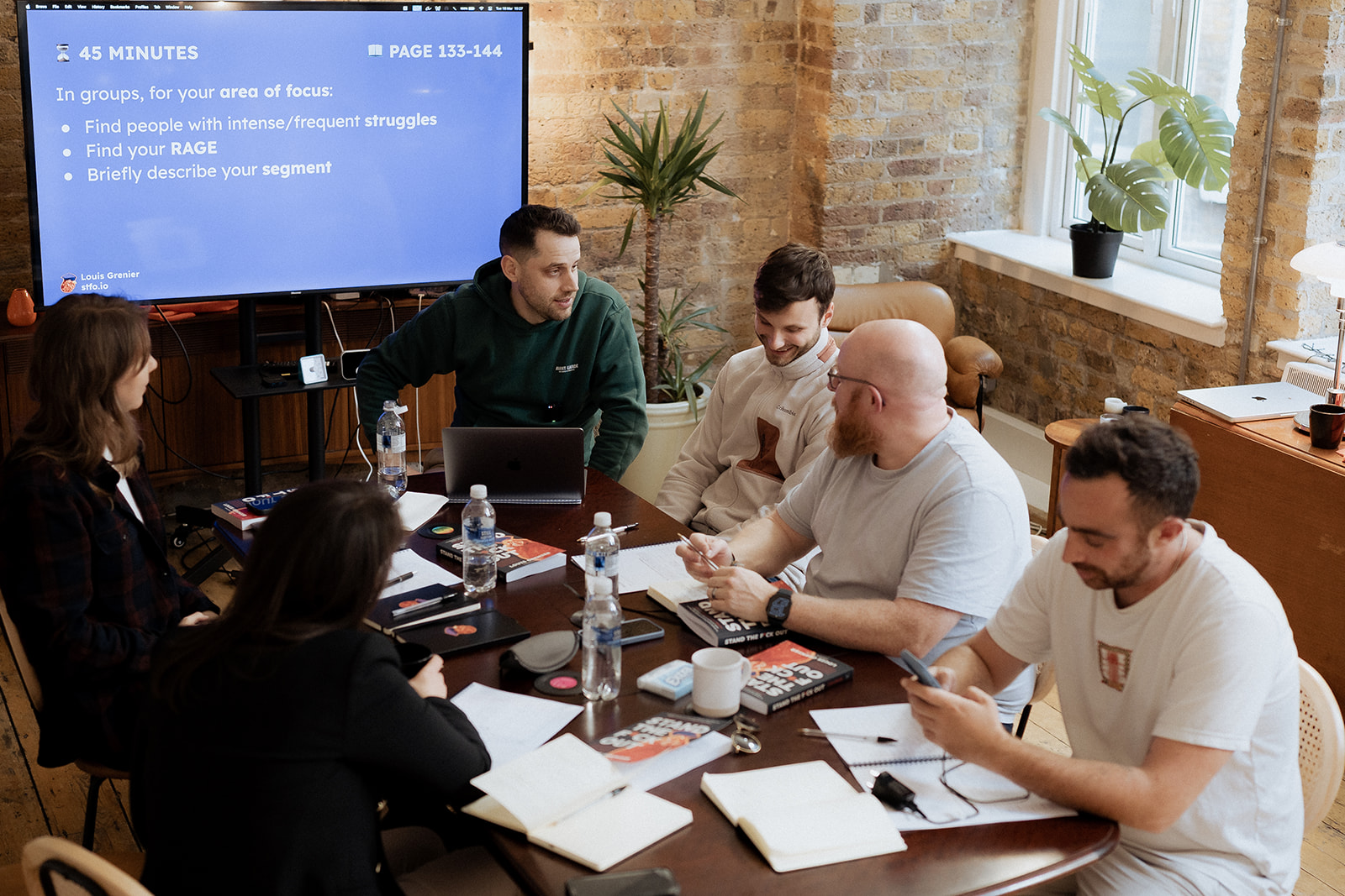 Meeting space - f133d4e2-a2b9-4c48-941f-ea92a14fd45e.jpg