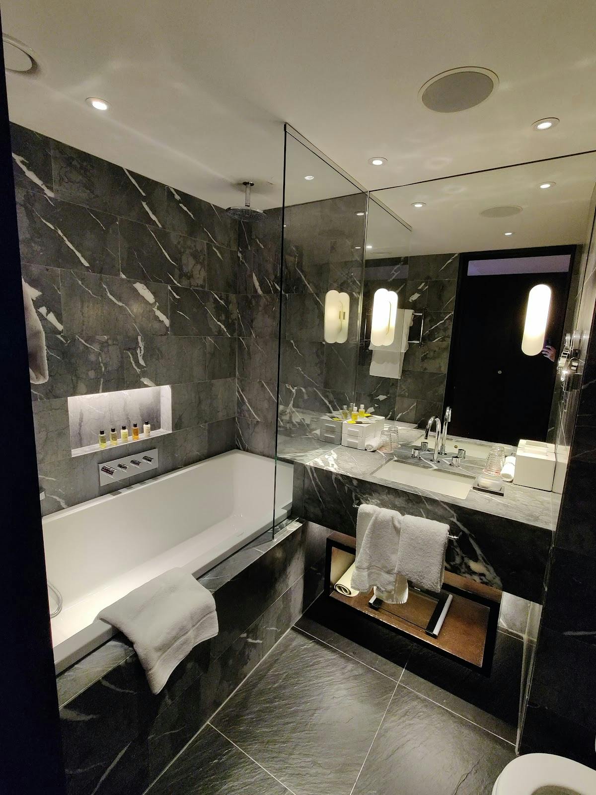 South Place Hotel - >Rob Connolly (RPCWobbles)</a>