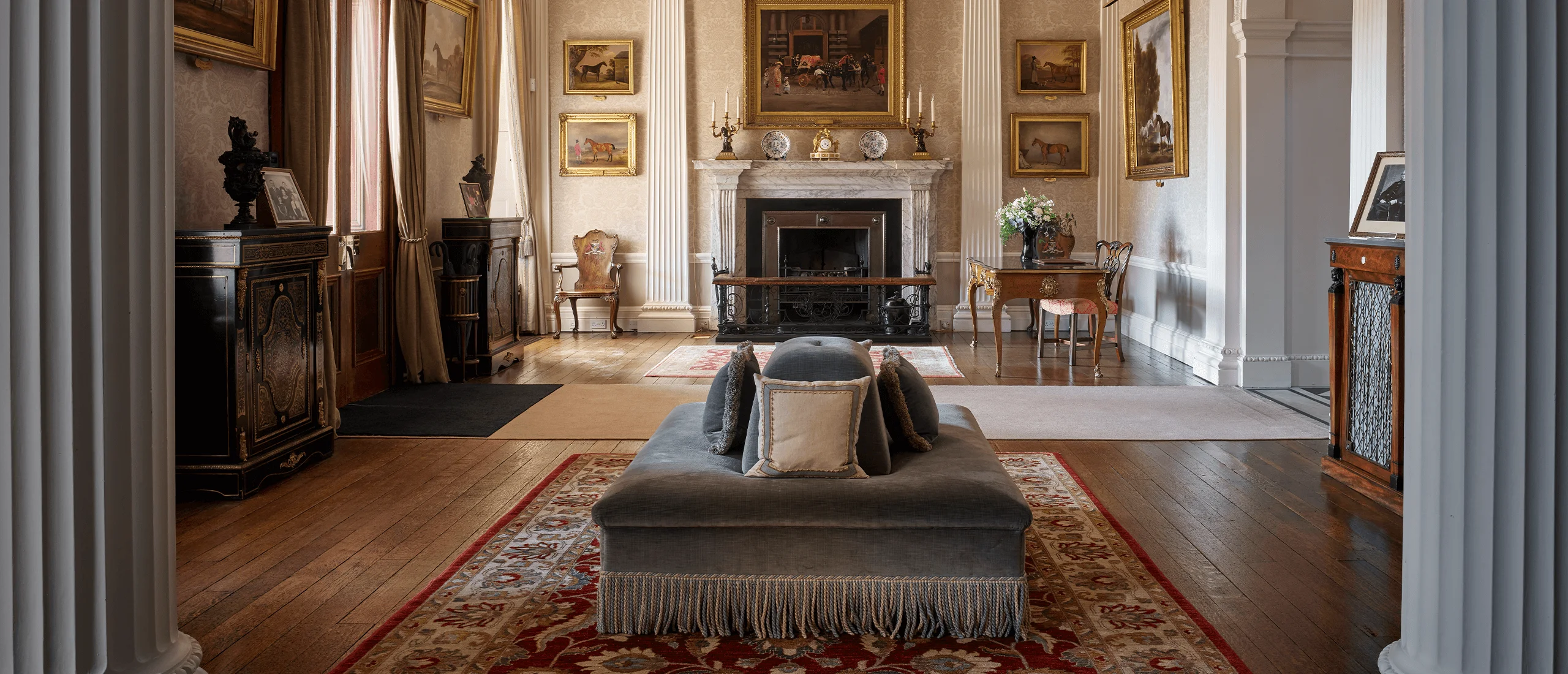 Elegant meeting space in Weston Park with plush seating for networking events.