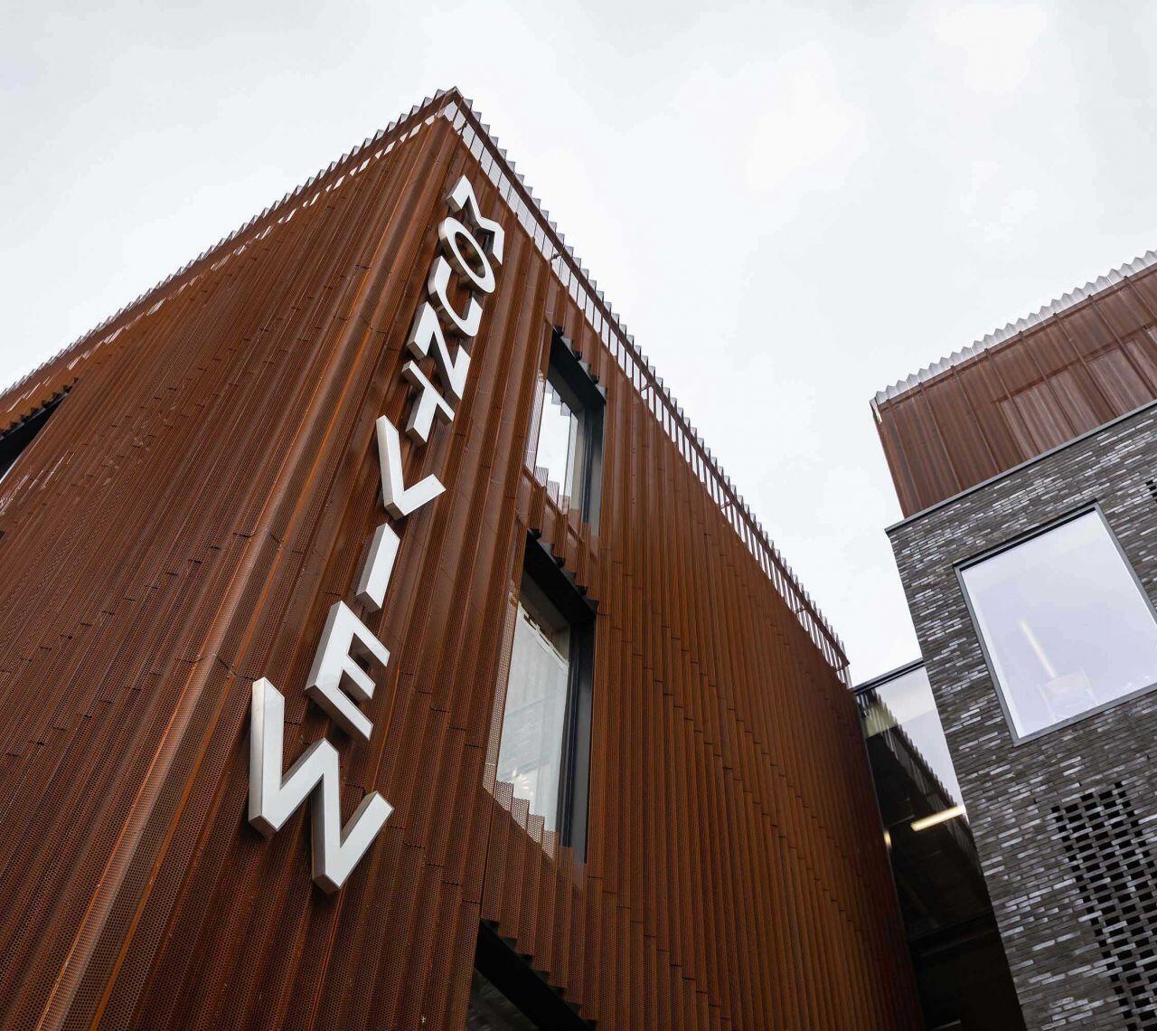 Modern conference room in Mountview, ideal for events and gatherings.