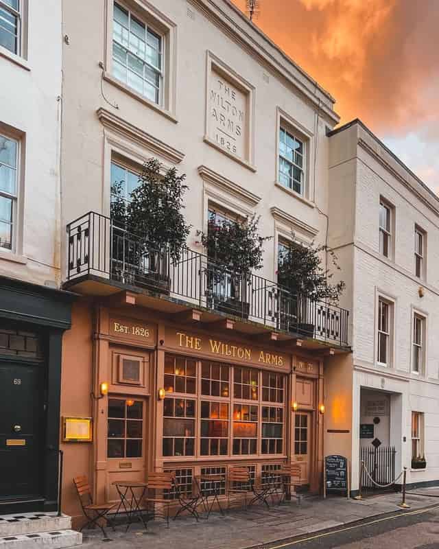 Victorian Pub
