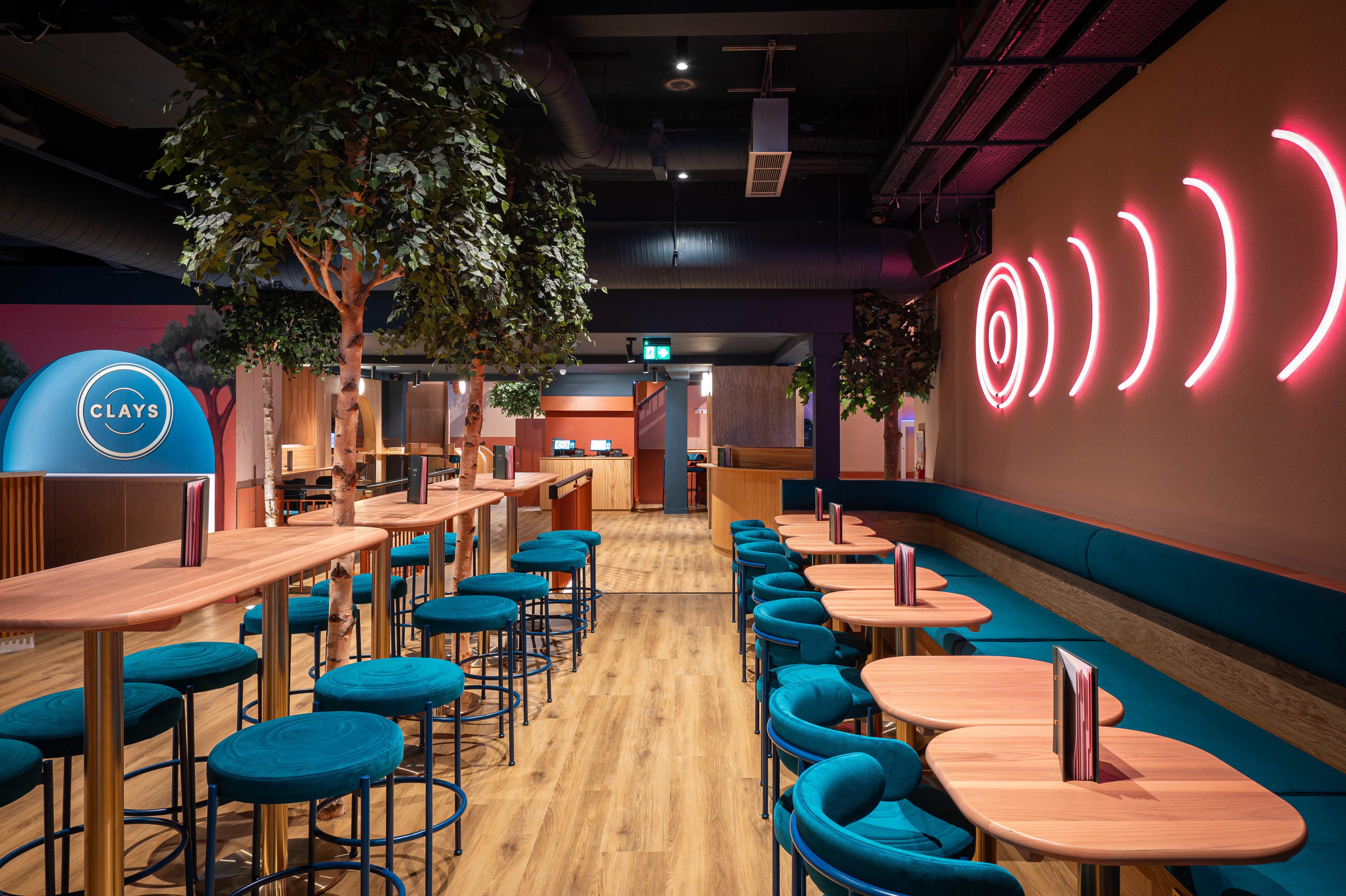 The Bar - 1puiy4myvdm.jpg