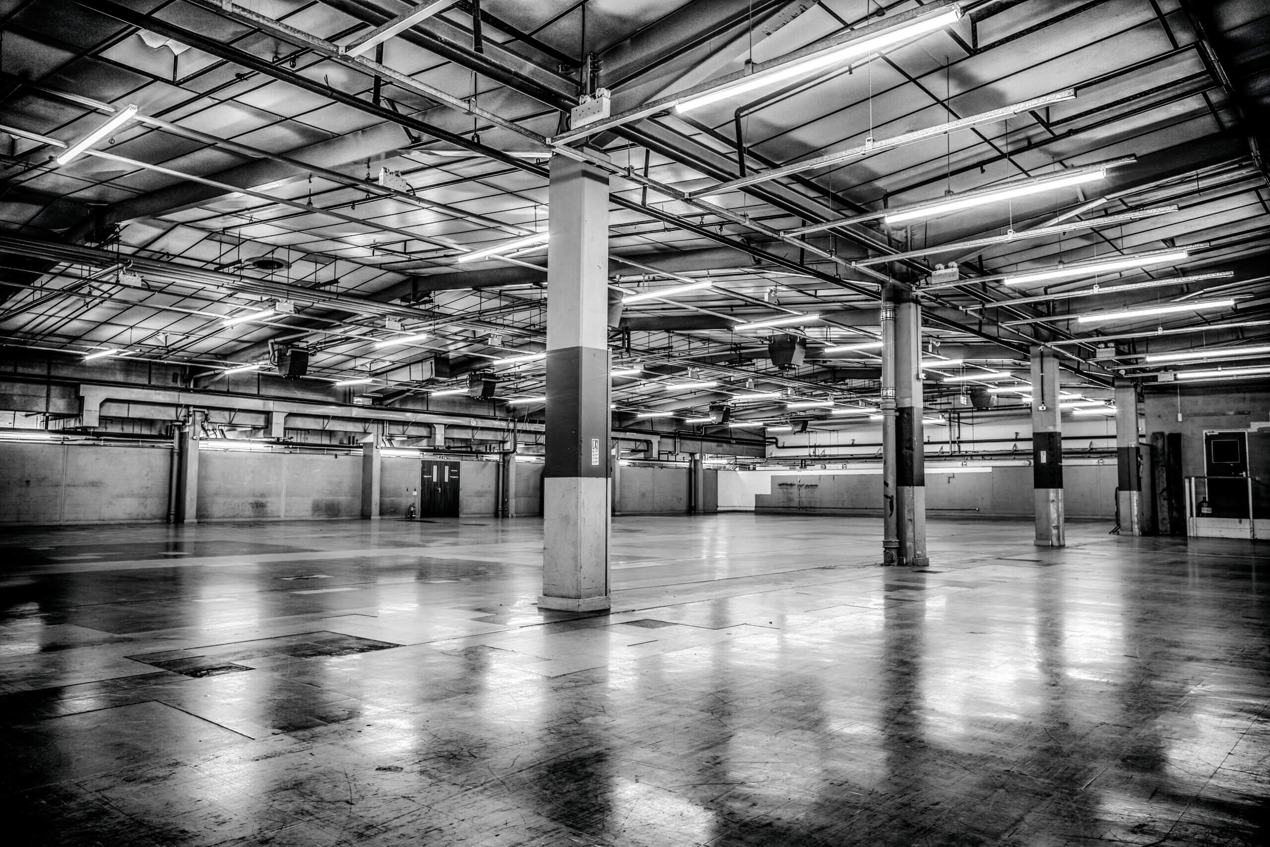 Spacious industrial venue with high ceilings for conferences and exhibitions in Bristol.