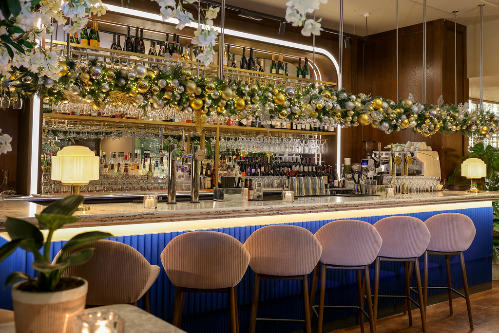 Restaurant - 74c4d921-c0ef-479d-b18d-5f39f9d55ecb.jpg