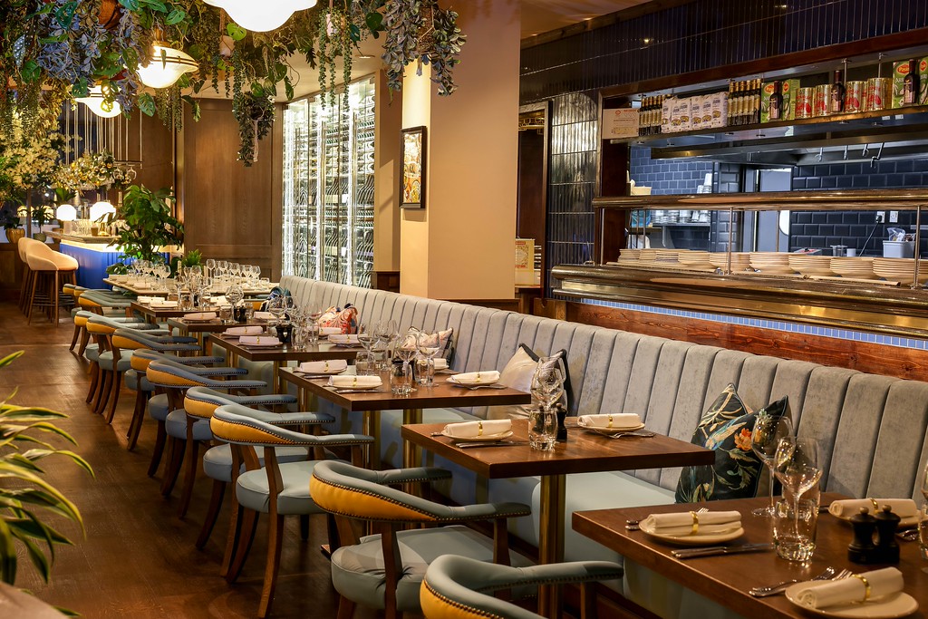 Restaurant - 74c6e912-e11d-466d-8791-34e564b38d97.jpg