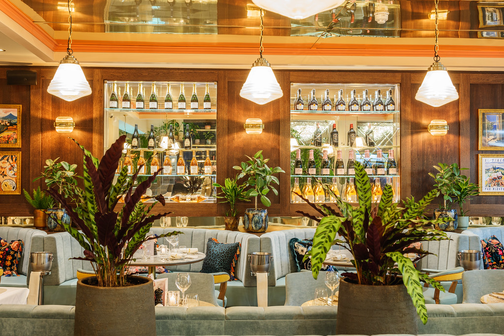 Restaurant - fd720224-17a1-40d2-bec1-50c563286a81.jpg