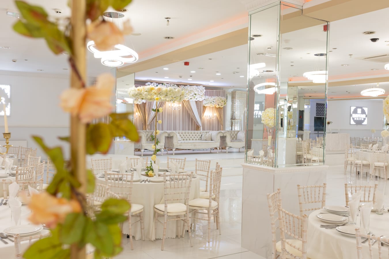 Gallery – Mayfair Suite