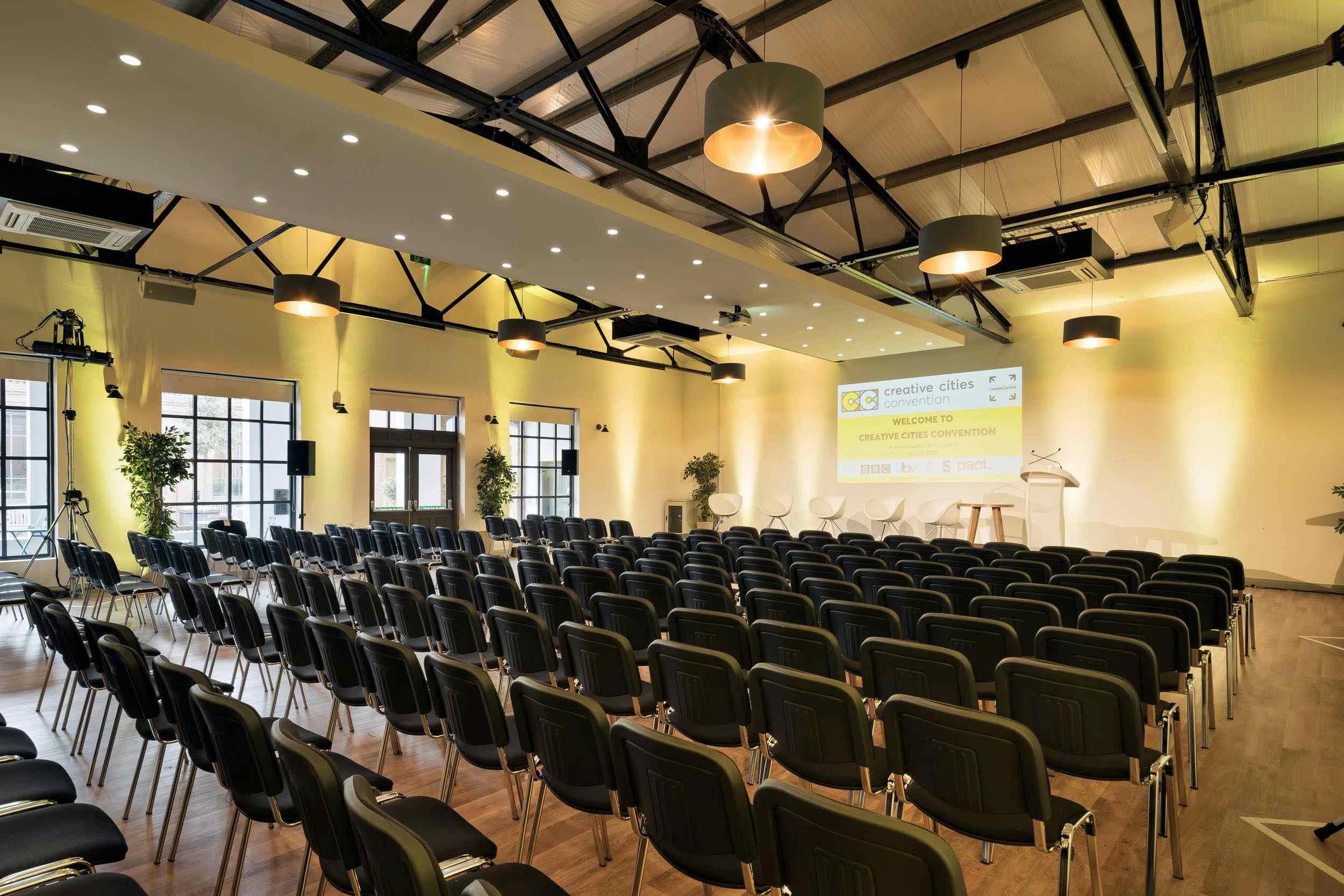 Locker Suite in B5 Central: modern conference space with ample seating for seminars.