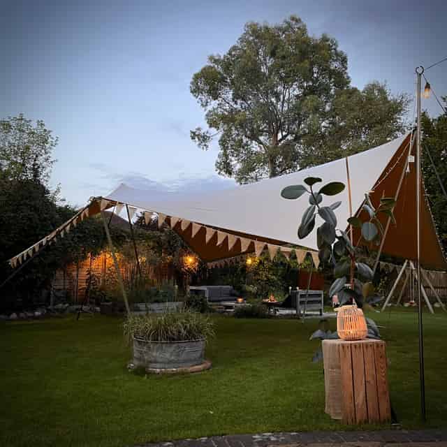 Stretch Tent