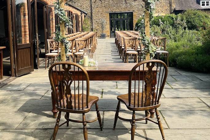 Mezzanine Bar at Dodmoor House: elegant outdoor wedding venue with rustic charm.