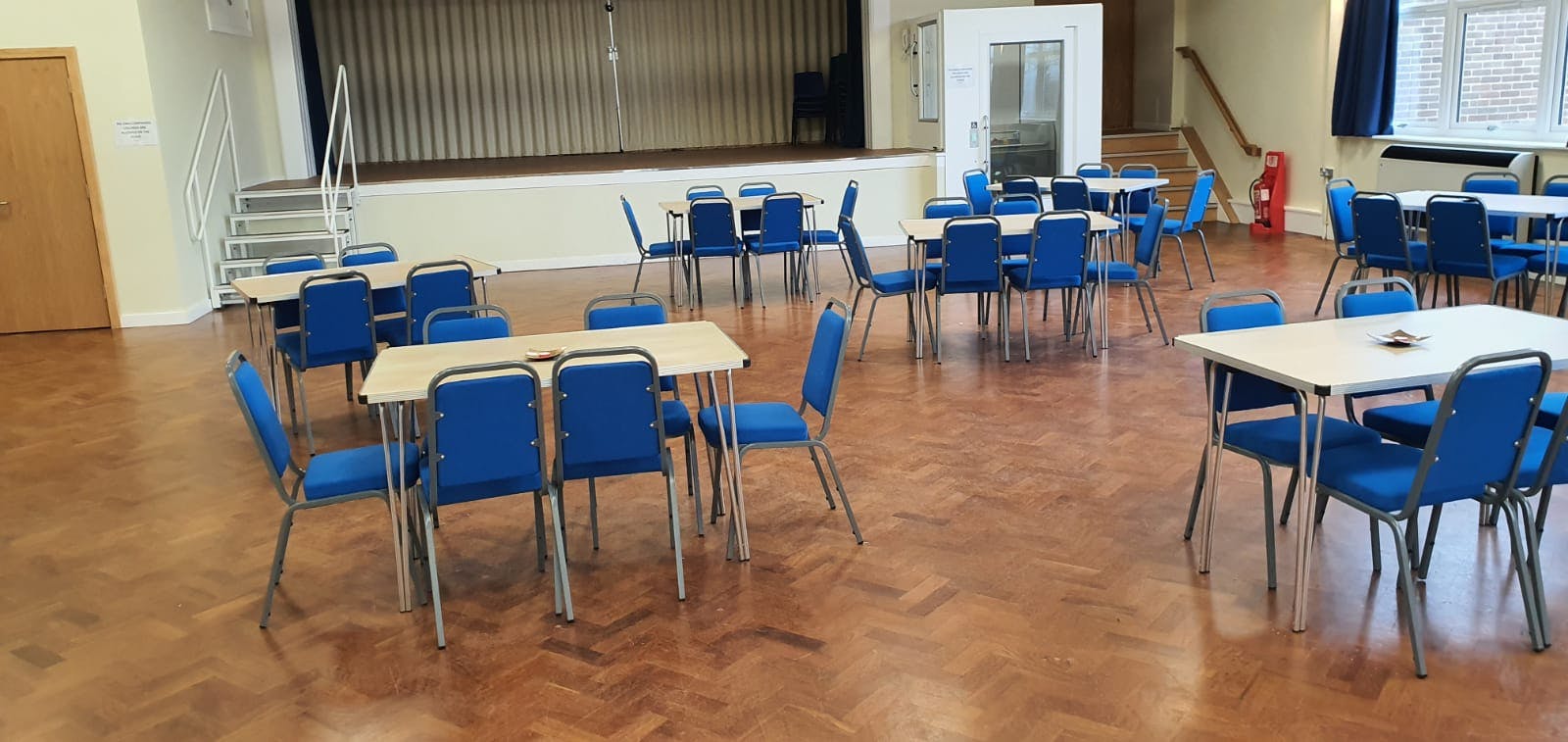 Versatile B12 Urban Village Hall with flexible seating for meetings and workshops.