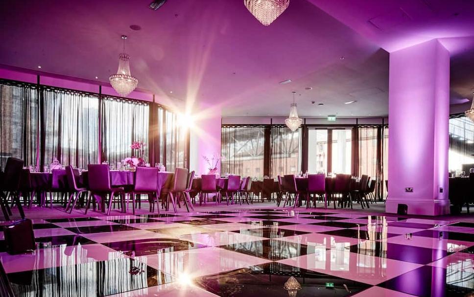 The Cube Hotel Birmingham €83 ...