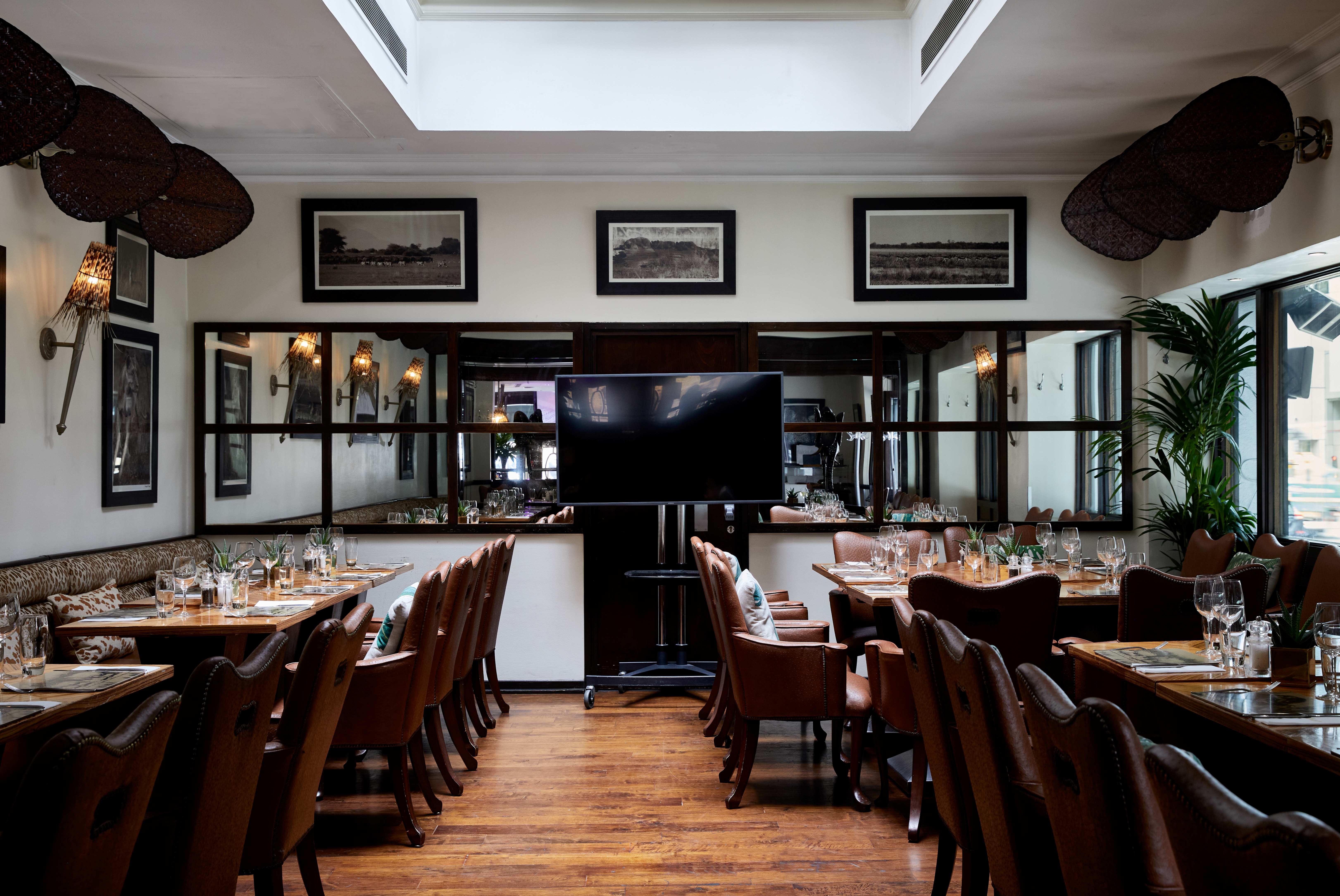 Upper Bar - 24i1fbtapjs.jpg