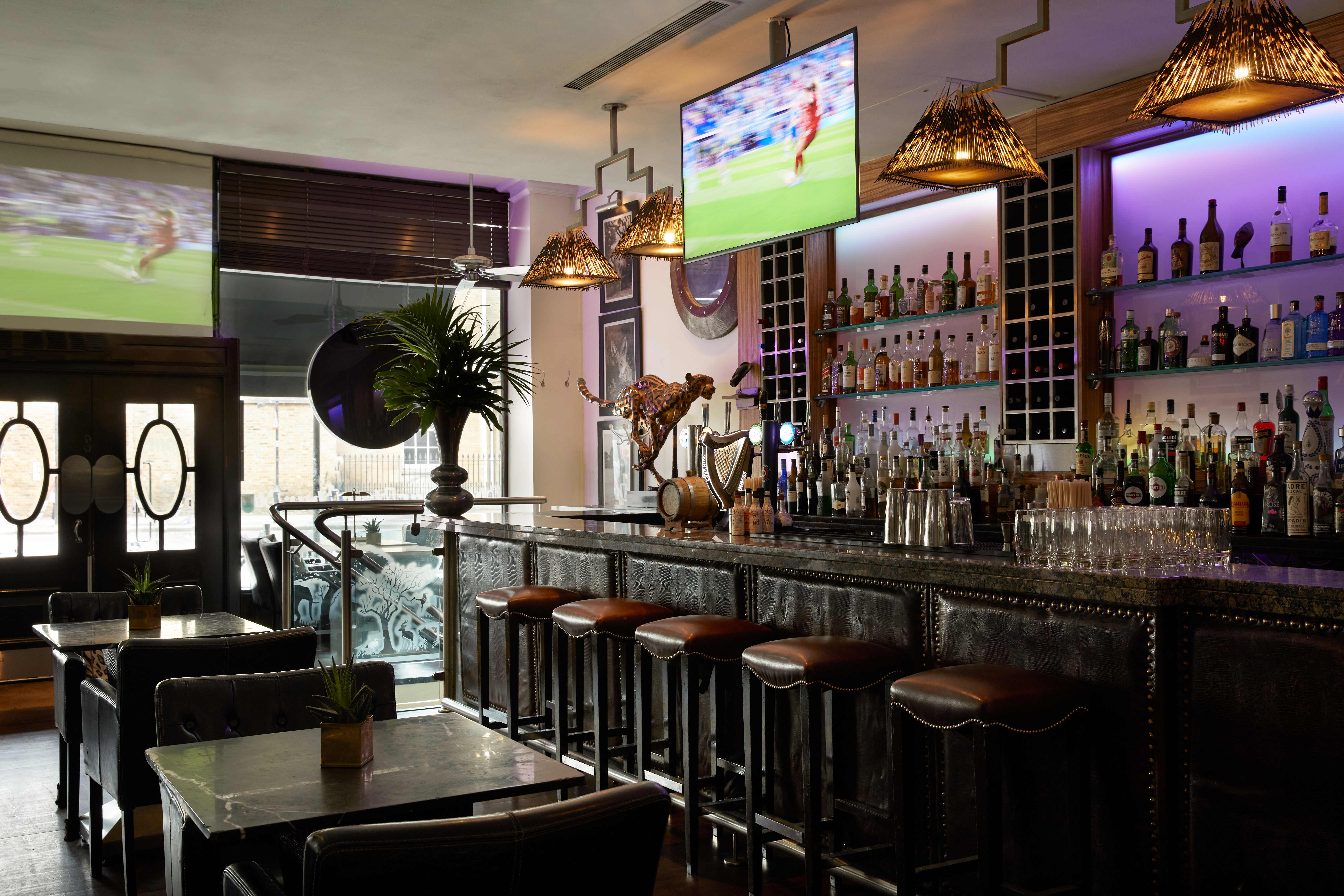 Upper Bar - e10z5htx1py.jpg