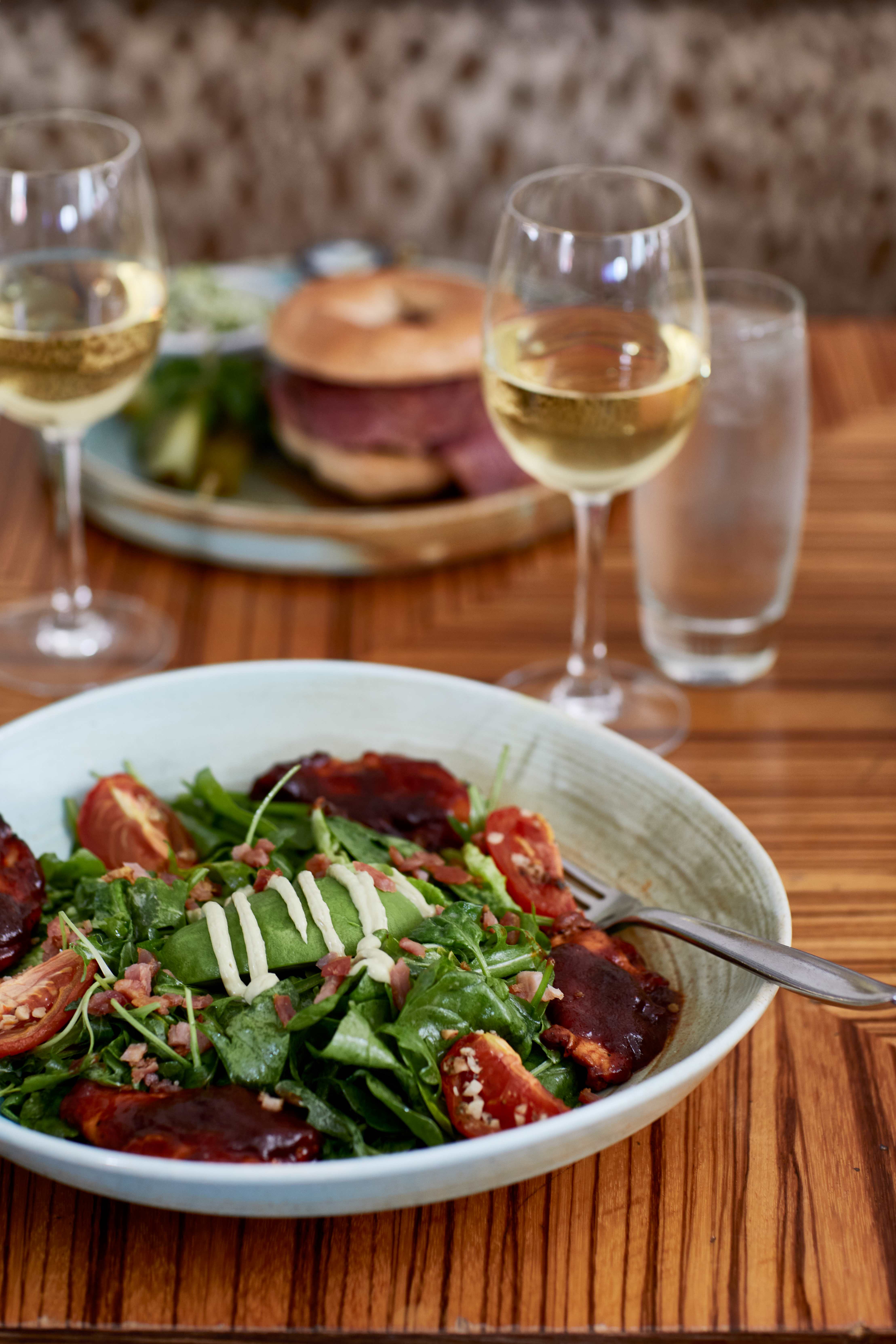 Upper Bar - vbajej5vkxv.jpg